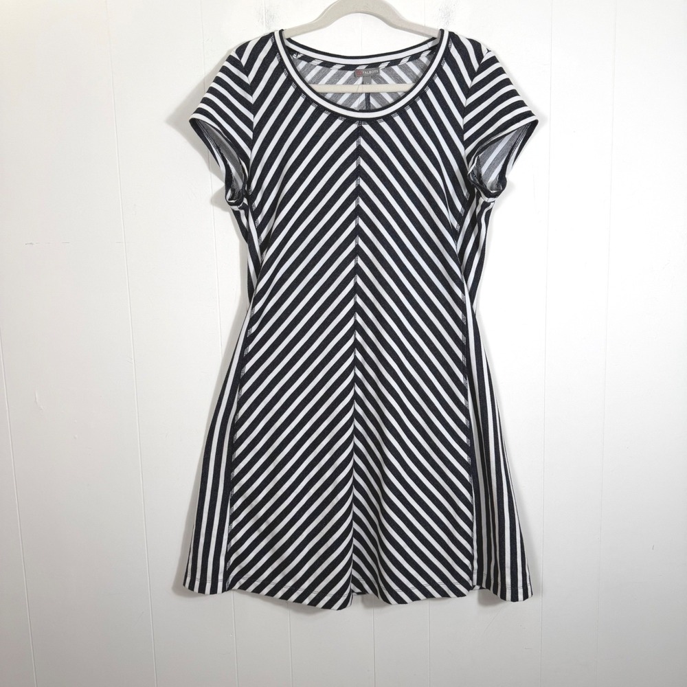 T by Talbots Black White Striped Knit A-Line Dress Large Petite Zebra Chevron